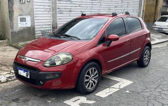 FIAT PUNTO 1.4 ATTRACTIVE ITALIA 8V FLEX 4P MANUAL FIAT PUNTO 1.4 ATTRACTIVE ITALIA 8V FLEX 4P MANUAL